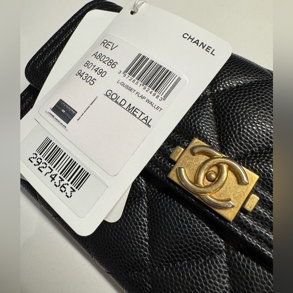 Chanel Black Wallet Quilted Caviar Leather CC Logo - Picture 13 of 17